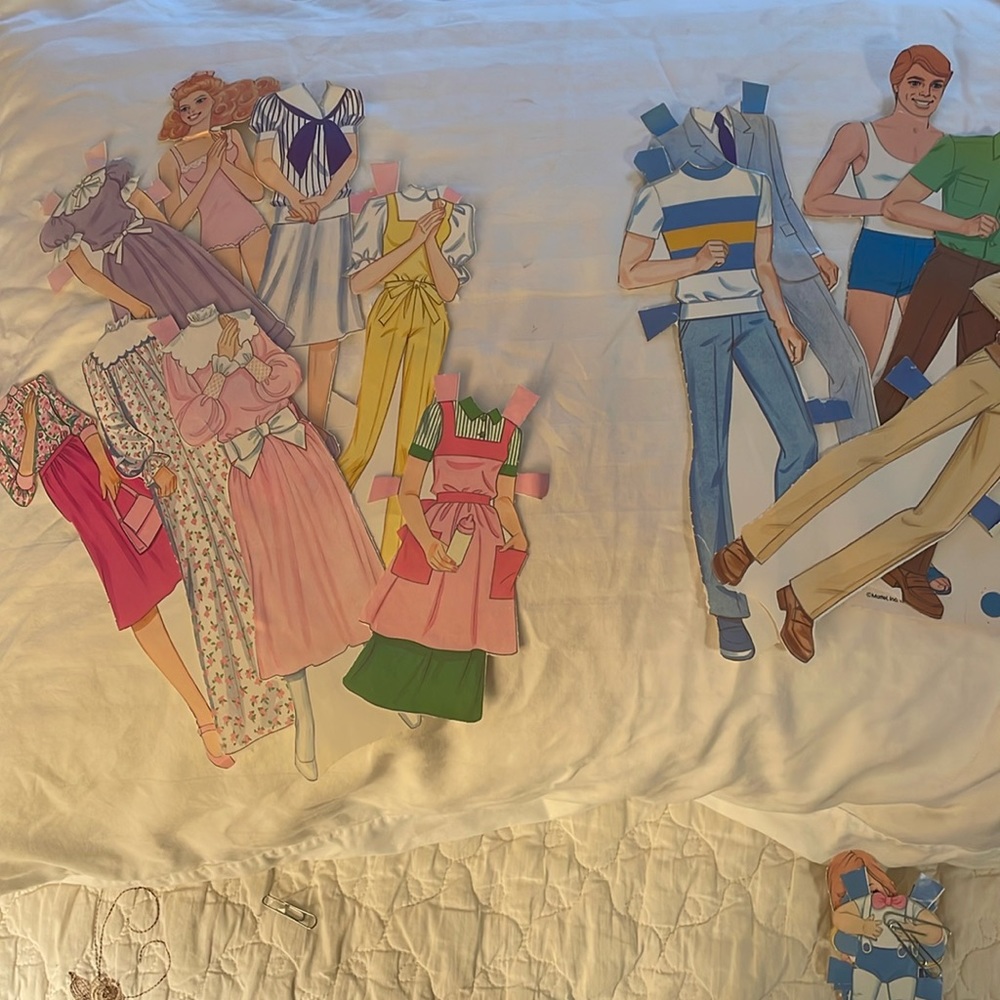 Vintage Barbie Paper Dolls; Includes Barbie, Dee Dee, Derek, Dana, Diva, Dana